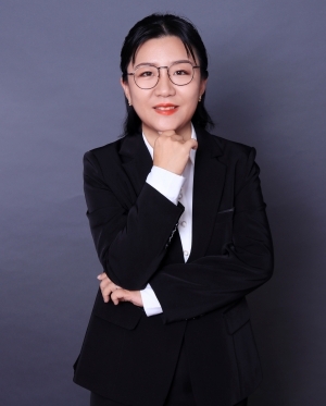 五湖留學顧問團隊-資深文案-張明月 Judy