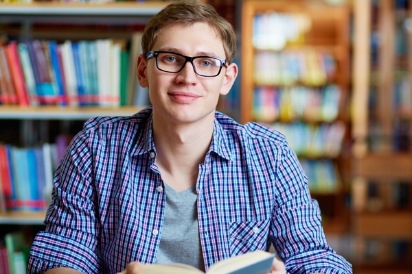 英國(guó)就業(yè)率排行榜出爐：曼徹斯特大學(xué)連續(xù)三年蟬聯(lián)全英第一的戰(zhàn)績(jī)被打破